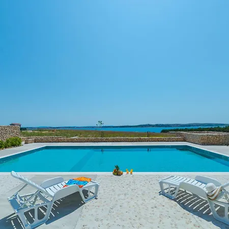 Lijepi Otok B2 * Povljana