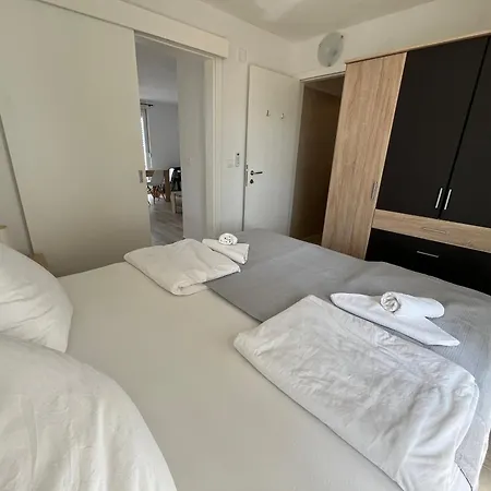 Lijepi Otok B2 Apartment *