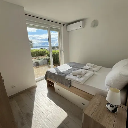 Lijepi Otok B2 Apartment Povljana